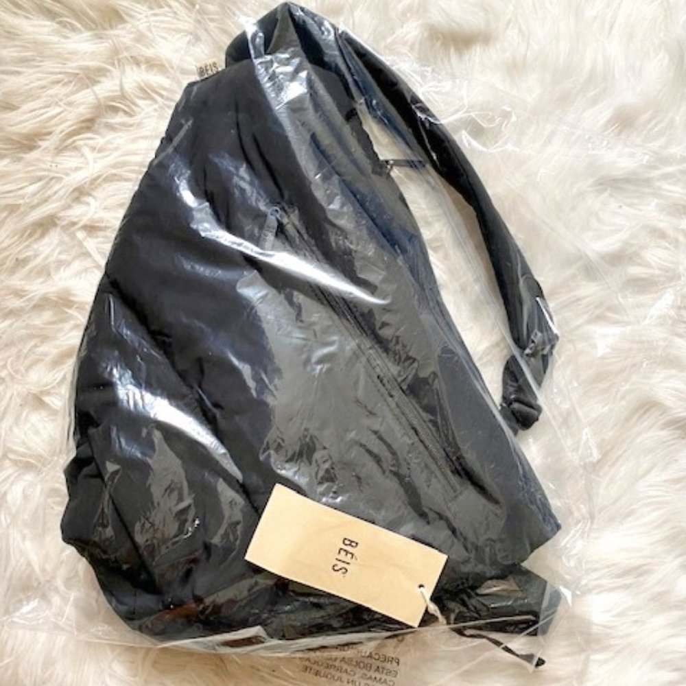 Beis - The Puffer Sling in Black (DISCONTINUED)